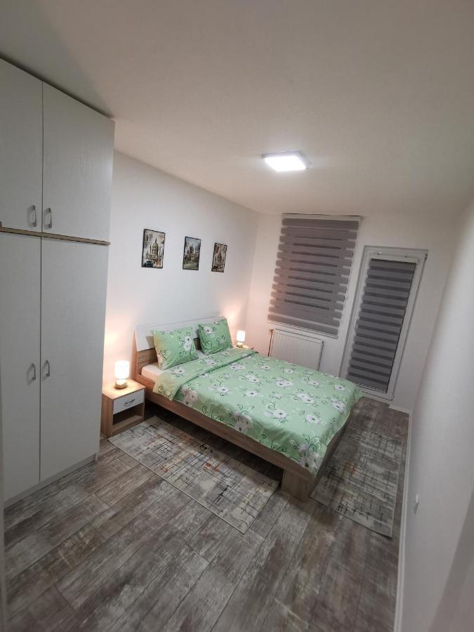 White House Ns Lägenhet Novi Sad Exteriör bild
