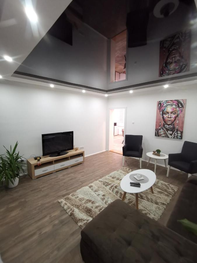 White House Ns Lägenhet Novi Sad Exteriör bild