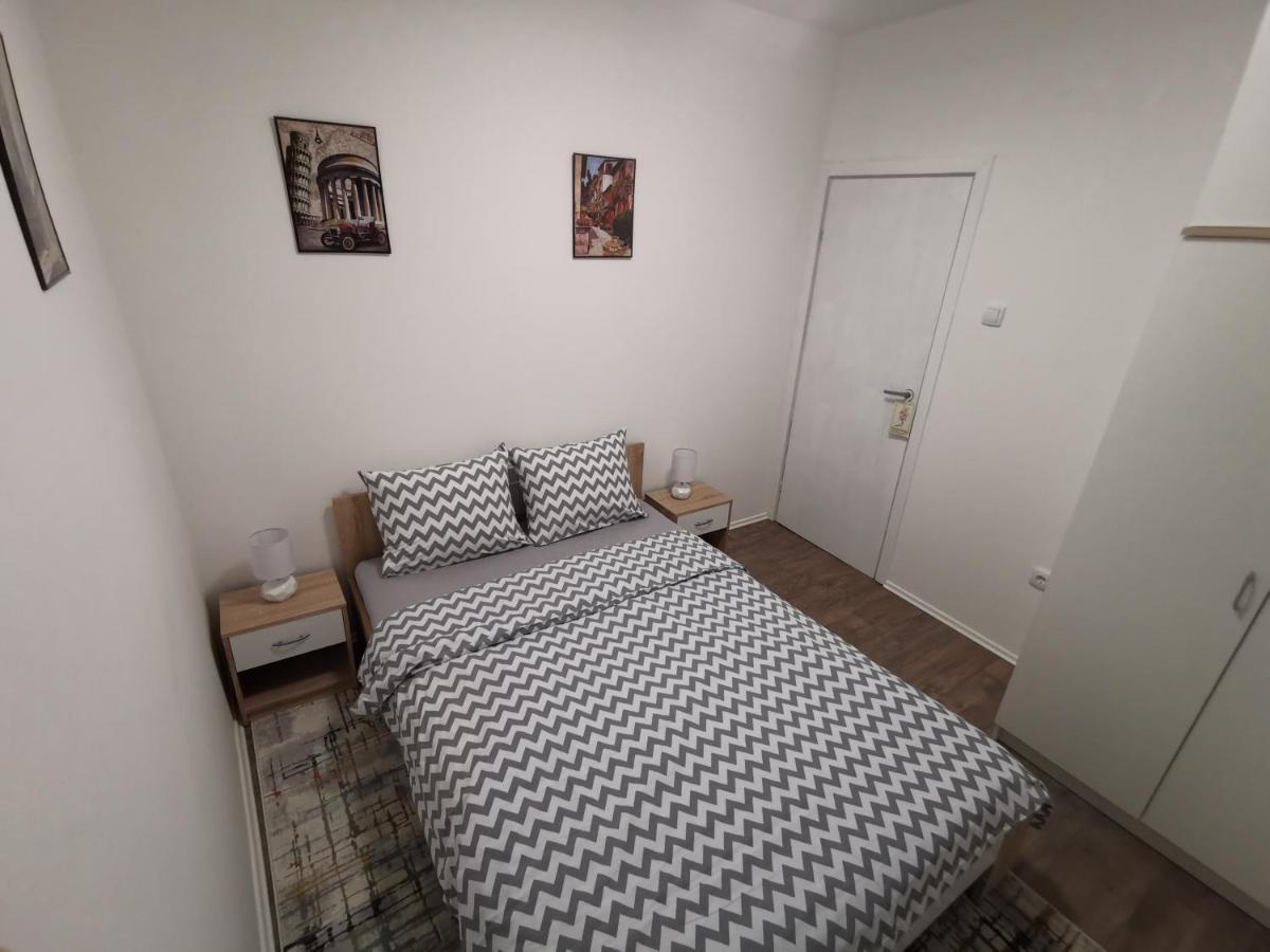 White House Ns Lägenhet Novi Sad Exteriör bild